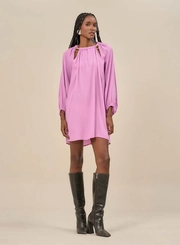Vestido Curto Com Abertura Na Gola