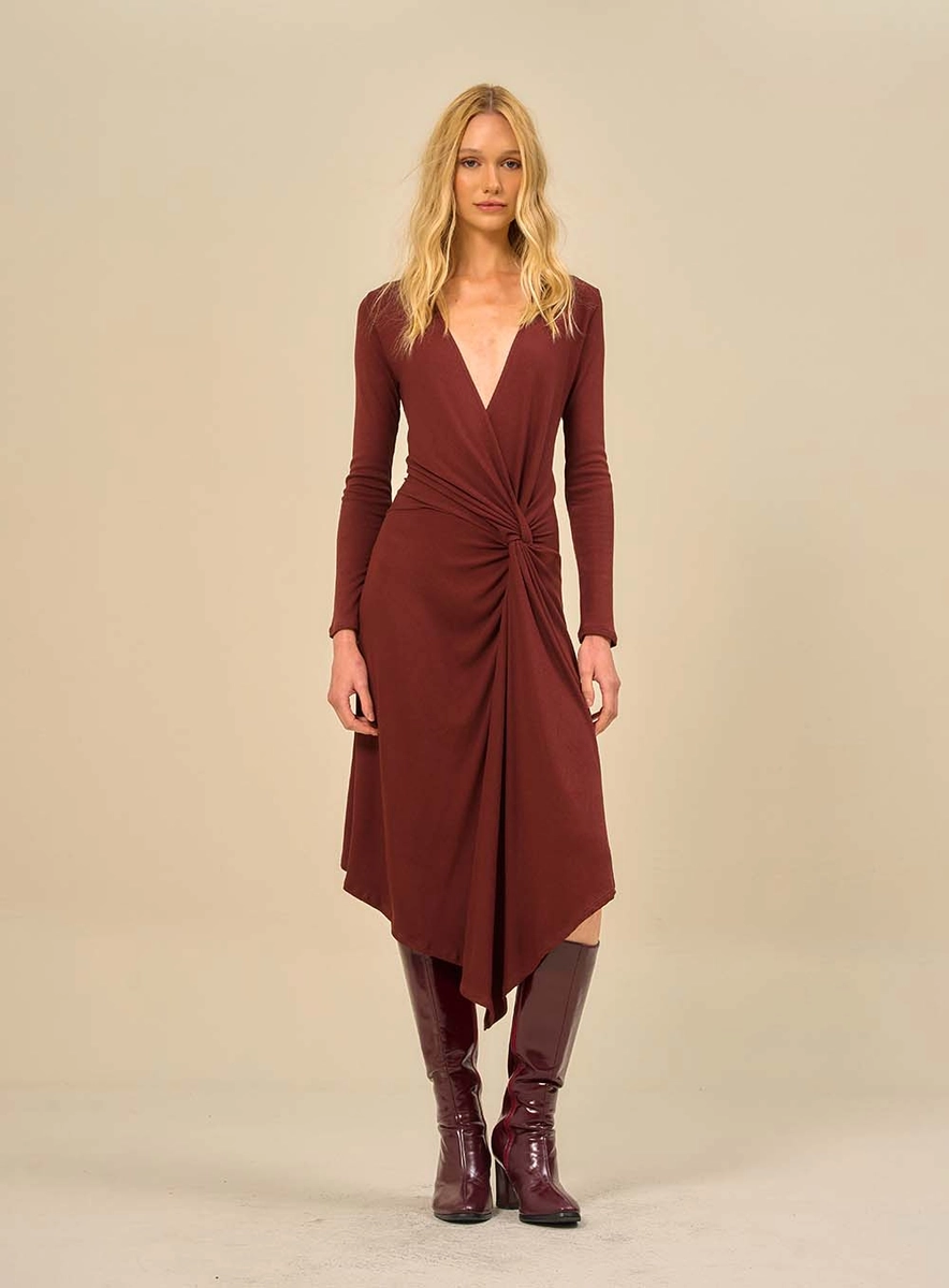 Vestido Midi Tranpassado Com Torção Marrom Souisy