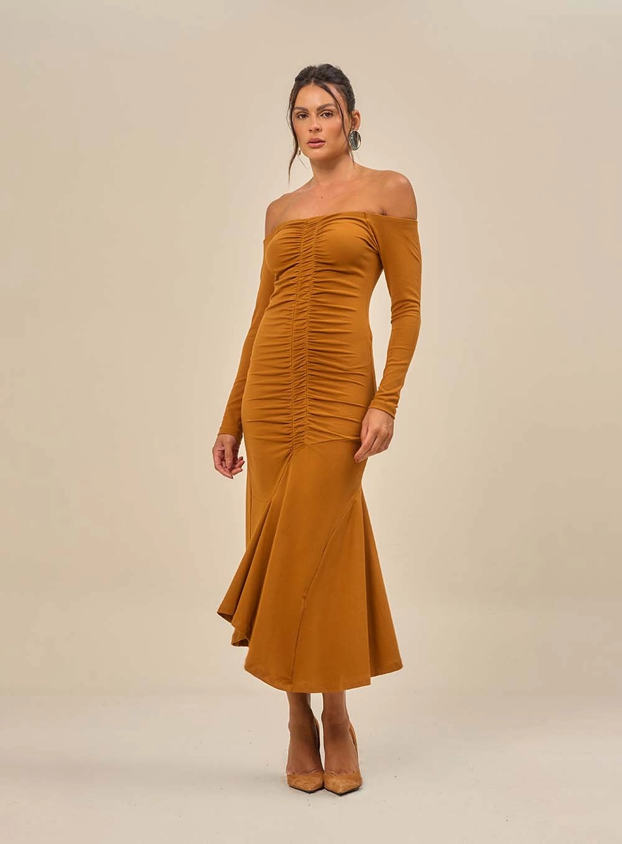 Vestido Midi Ombro A Ombro Com Mangas Longas Marrom Souisy