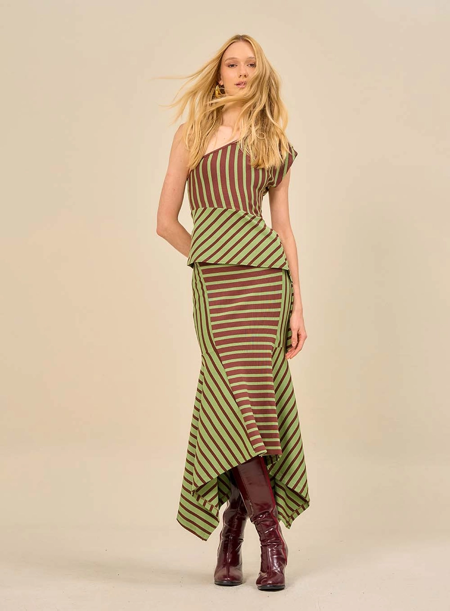 Blusa Assimétrica Com Sobreposição Estampados Souisy