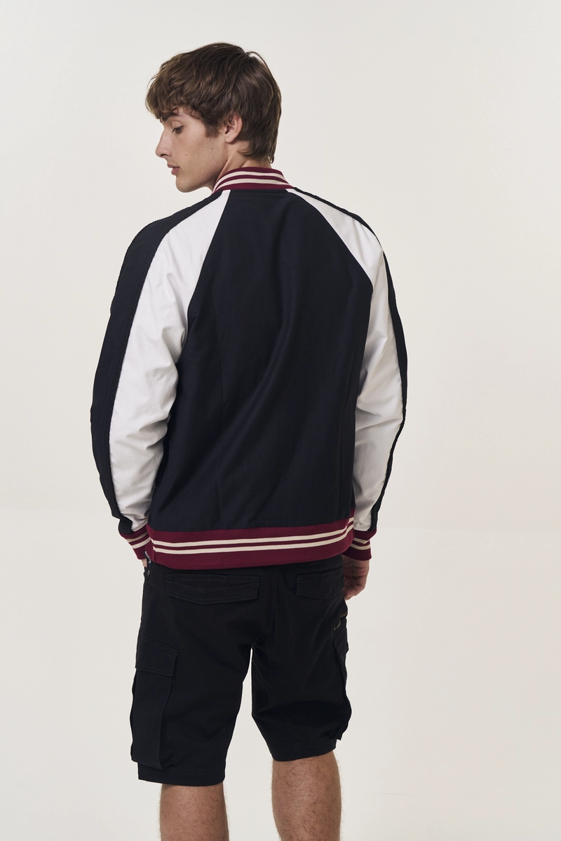 Jaqueta Masculina Bicolor Bomber Com Bordado Preto Lcecci