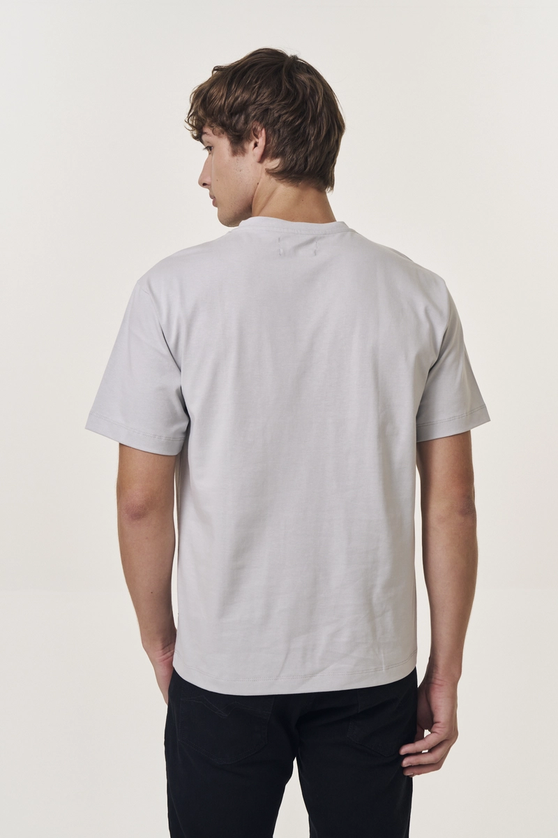 Camiseta Masculina Relaxed Estampada Cinza Lcecci
