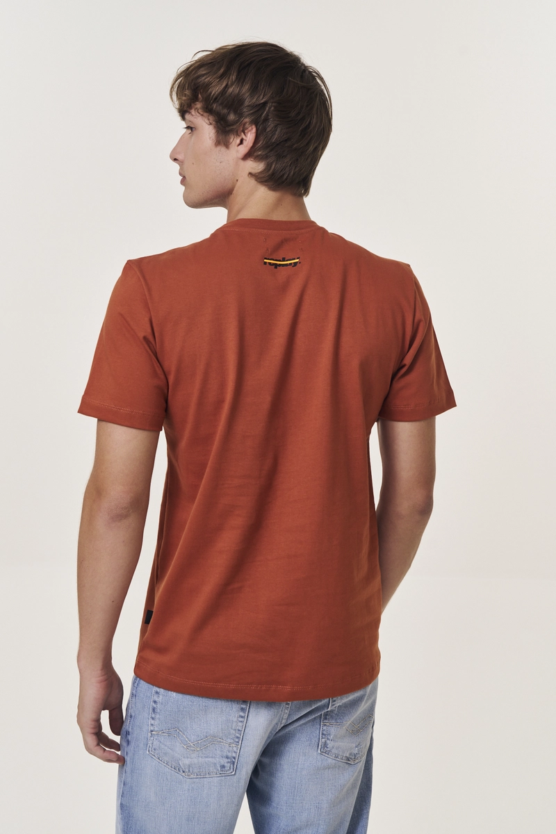 Camiseta Masculina Regular Com Bolso Marrom Replay