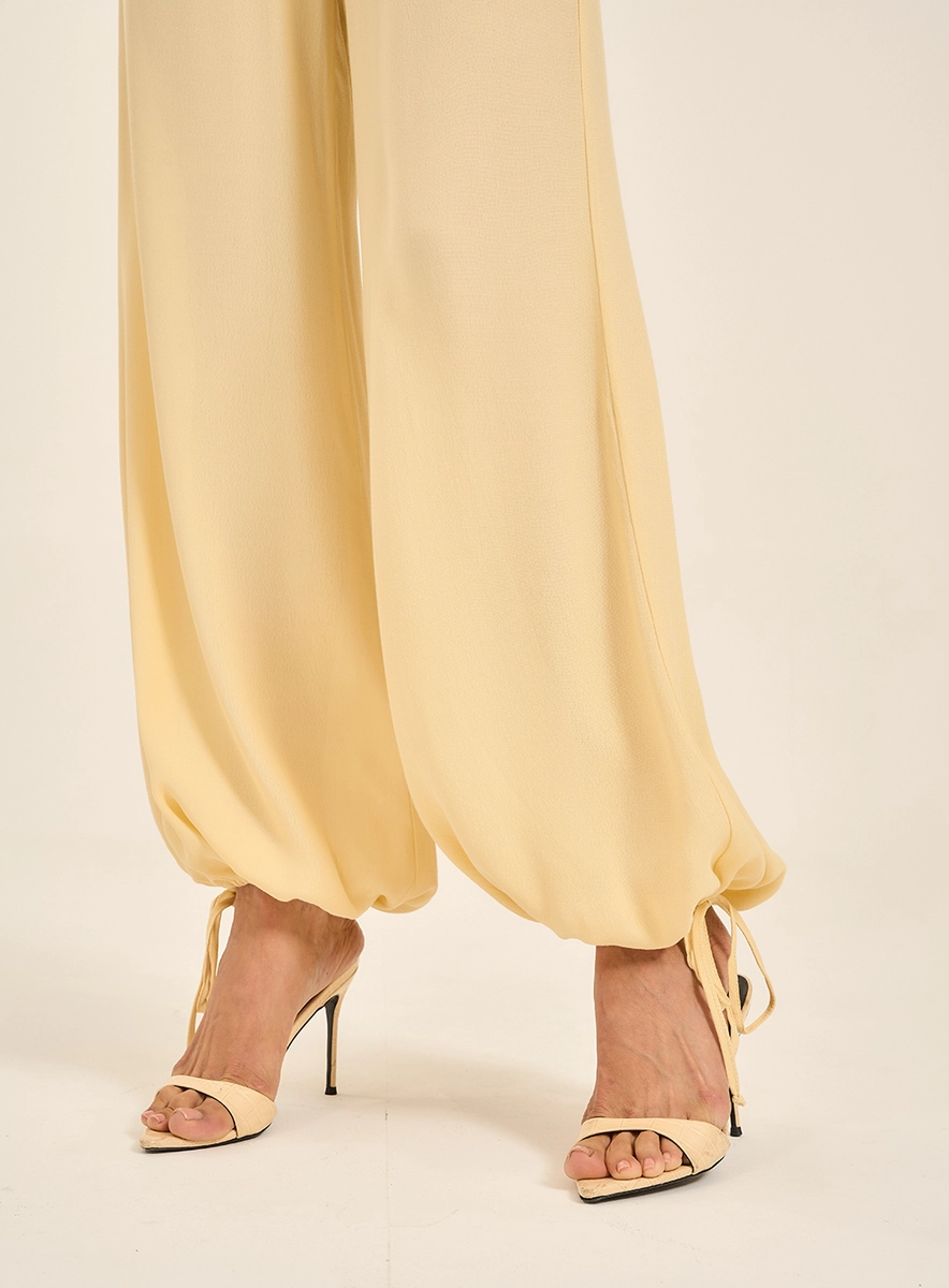 Calça Jogger Com Amarração Na Barra Amarelo Souisy