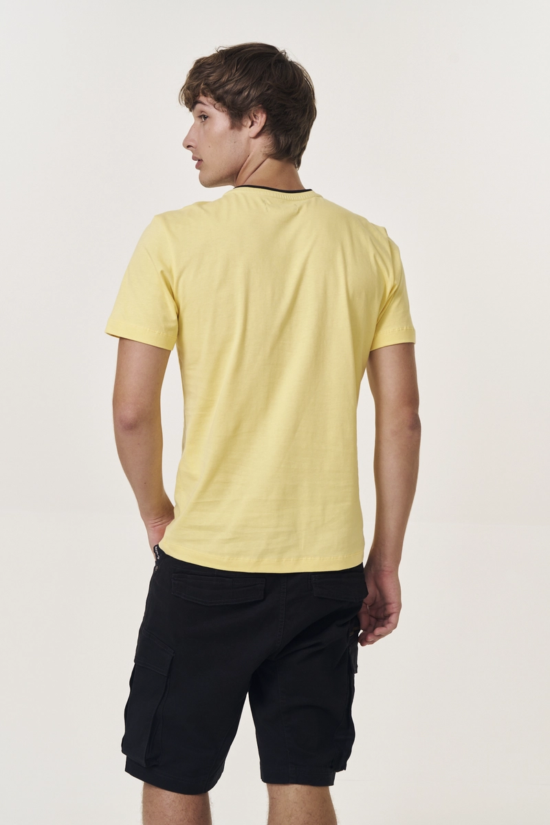 Camiseta Masculina Regular Amarelo Lcecci