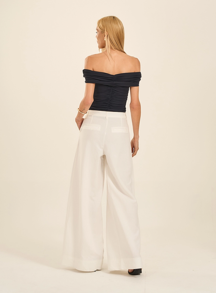 Calça Feminina Pantalona Com Pregas Off Shell Souisy